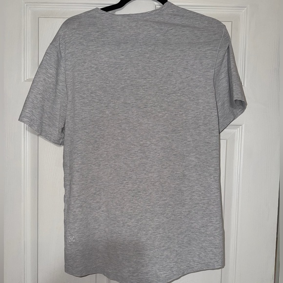 Lululemon Women’s Love Tee - Picture 2 of 3